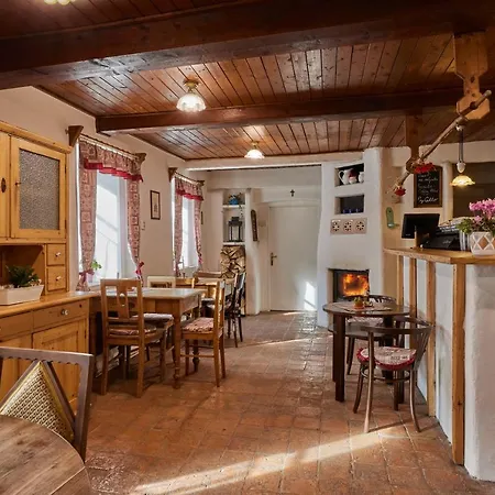 Pod Svatou Annou - A Rizkovna 3* Horní Maršov
