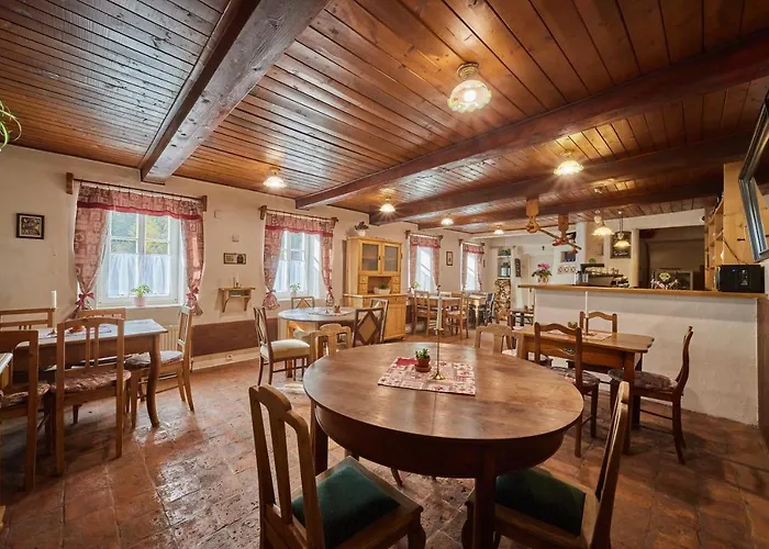 Konukevi Pod Svatou Annou - A Rizkovna 3*